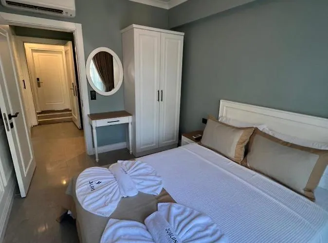 Comfort Triple Room